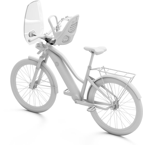Witte fiets met een kinderzitje voorop gemonteerd via een zwarte Thule adapter en voorzien van een windscherm.