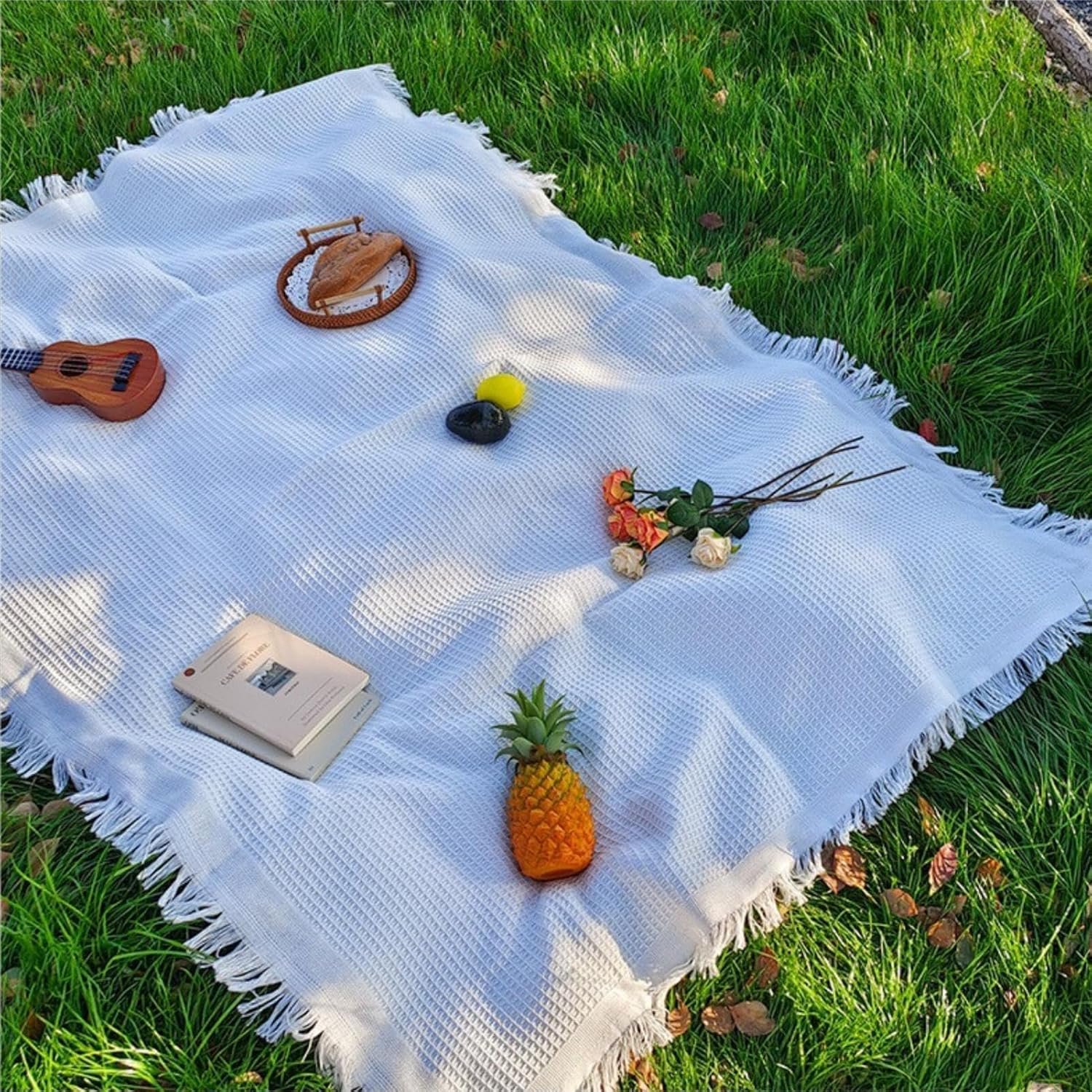 Extra grote picknickdeken (ca. 178 x 178 cm) voor 5 tot 7 volwassenen – Geschikt voor gras, park en strand (wit) – Ideaal voor kamperen, koppels of als huwelijkscadeau