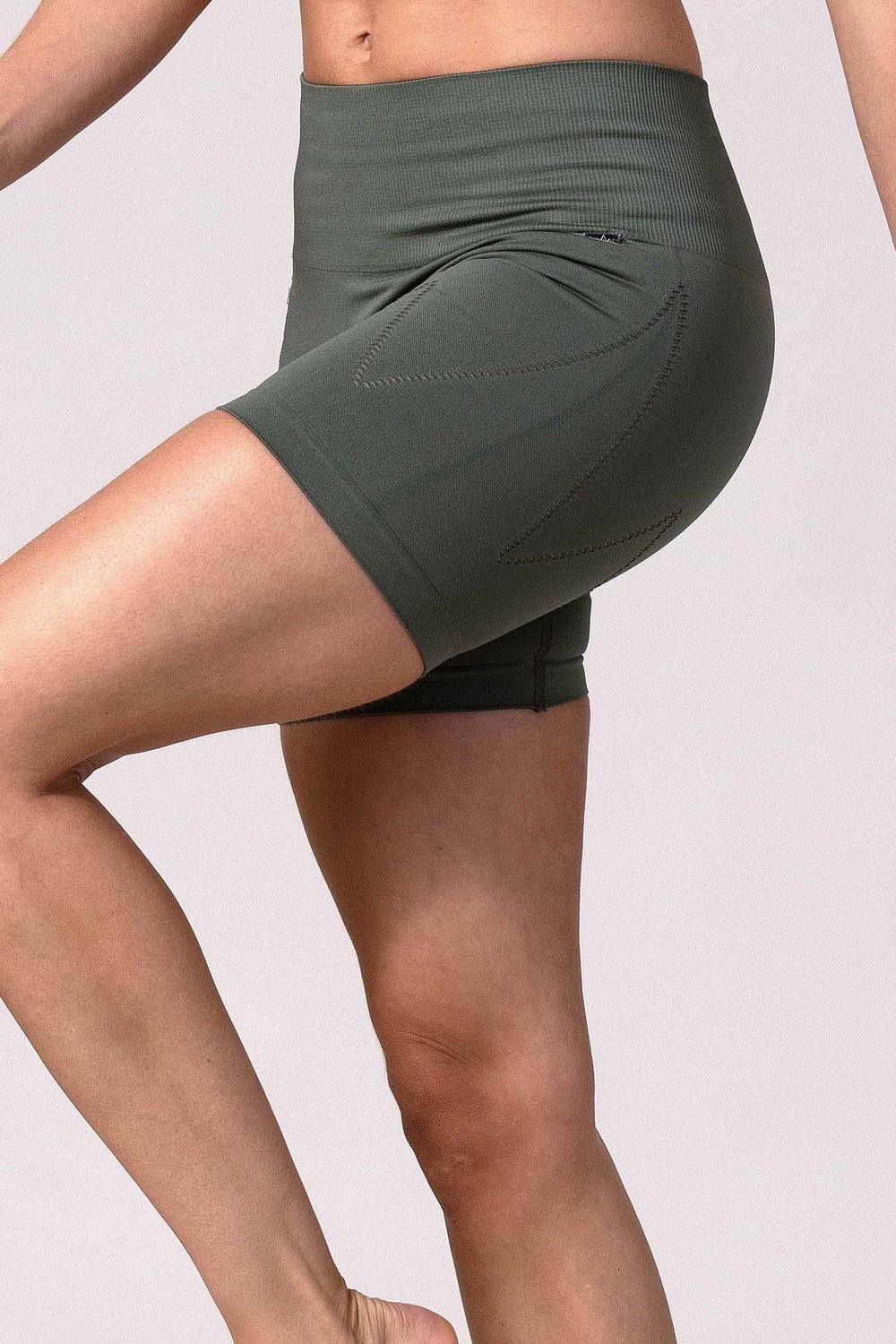 REVIVE Amarante - Sportshort Dames - Seamless, High Waist, Yoga - Dusty Green - Maat M
