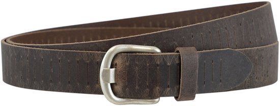 Bruine leren riem met gleufjes en zilverkleurige gesp.
