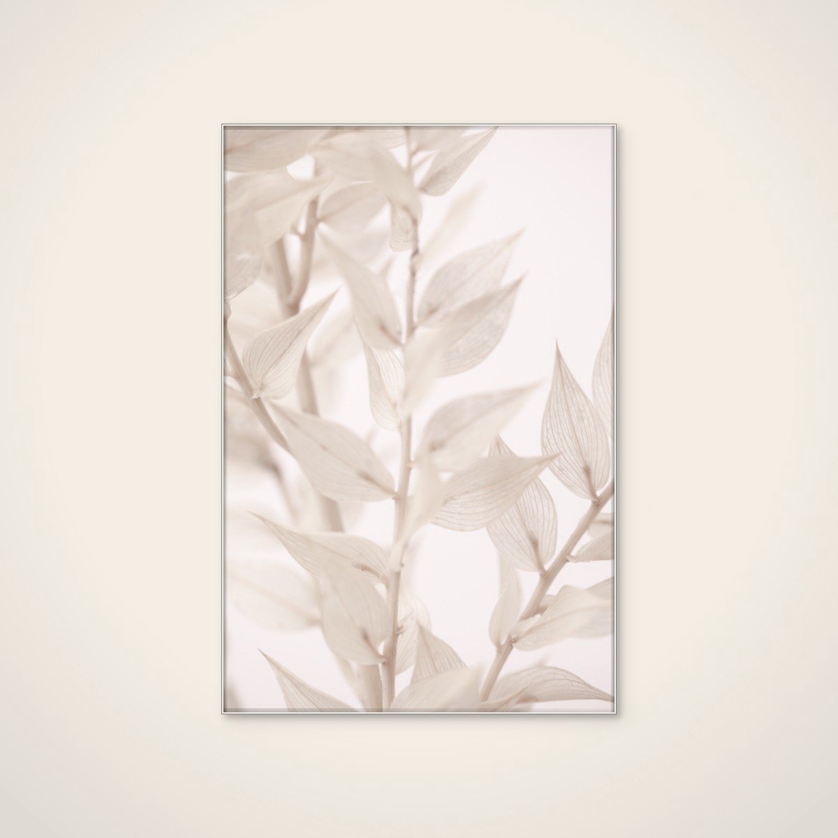 Akoestisch schilderij - 80 x 120 cm - Delicate White Leaves van Pictufy Studio III - Abstracte wanddecoratie - wit textielframe