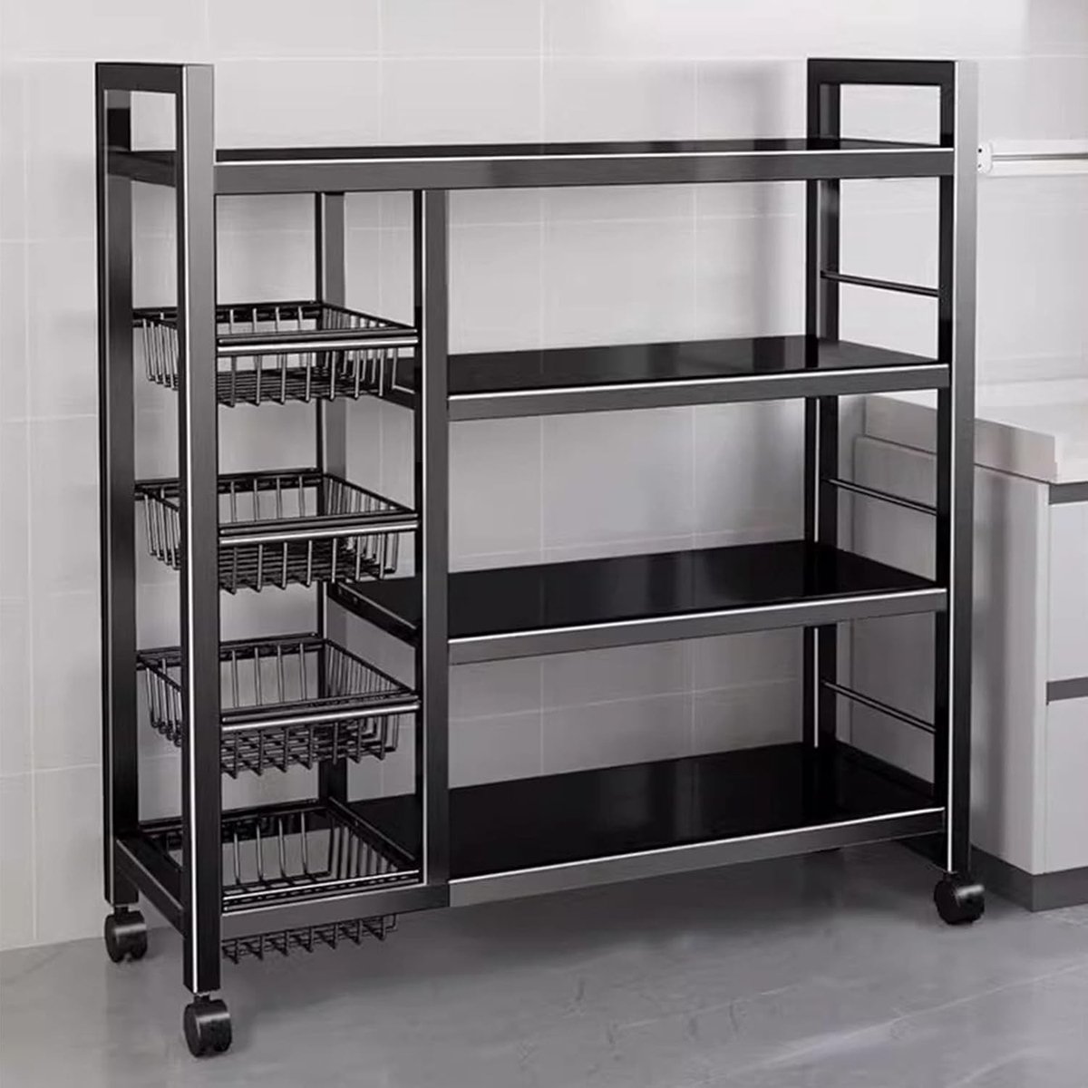 Robuuste metalen opbergkast met 4 lagen, 4 gevlochten manden en wielen, verstelbare hoogte voor garage en keuken, zwart, 90 x 32 x 135 cm
