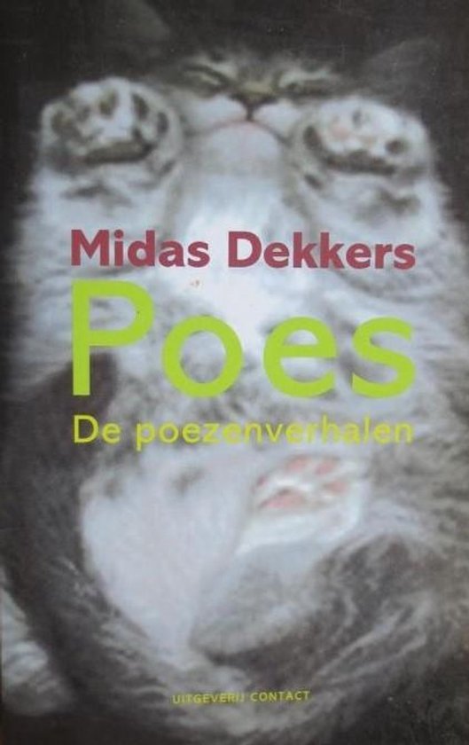 Boekhoes met slapende kat op zijn rug, met de titel 'Poes' en 'De poezenverhalen'.