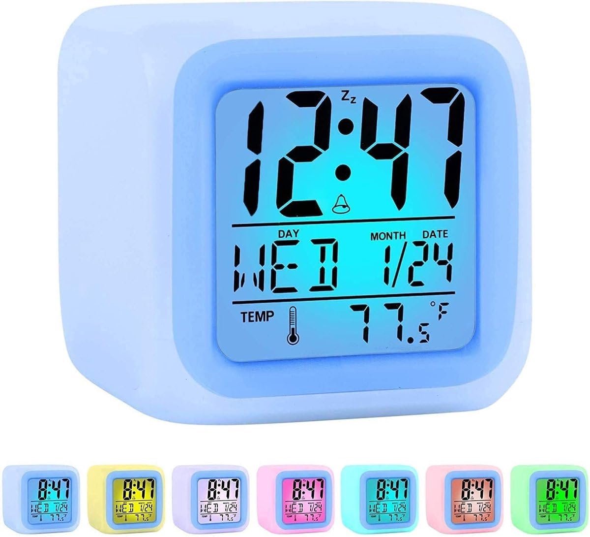 Okado Digitale Kinderwekker Wit – LED Wekker met 7 Kleuren, Temperatuur, Datum en Snooze – Compacte Alarmklok 8 x 8 cm