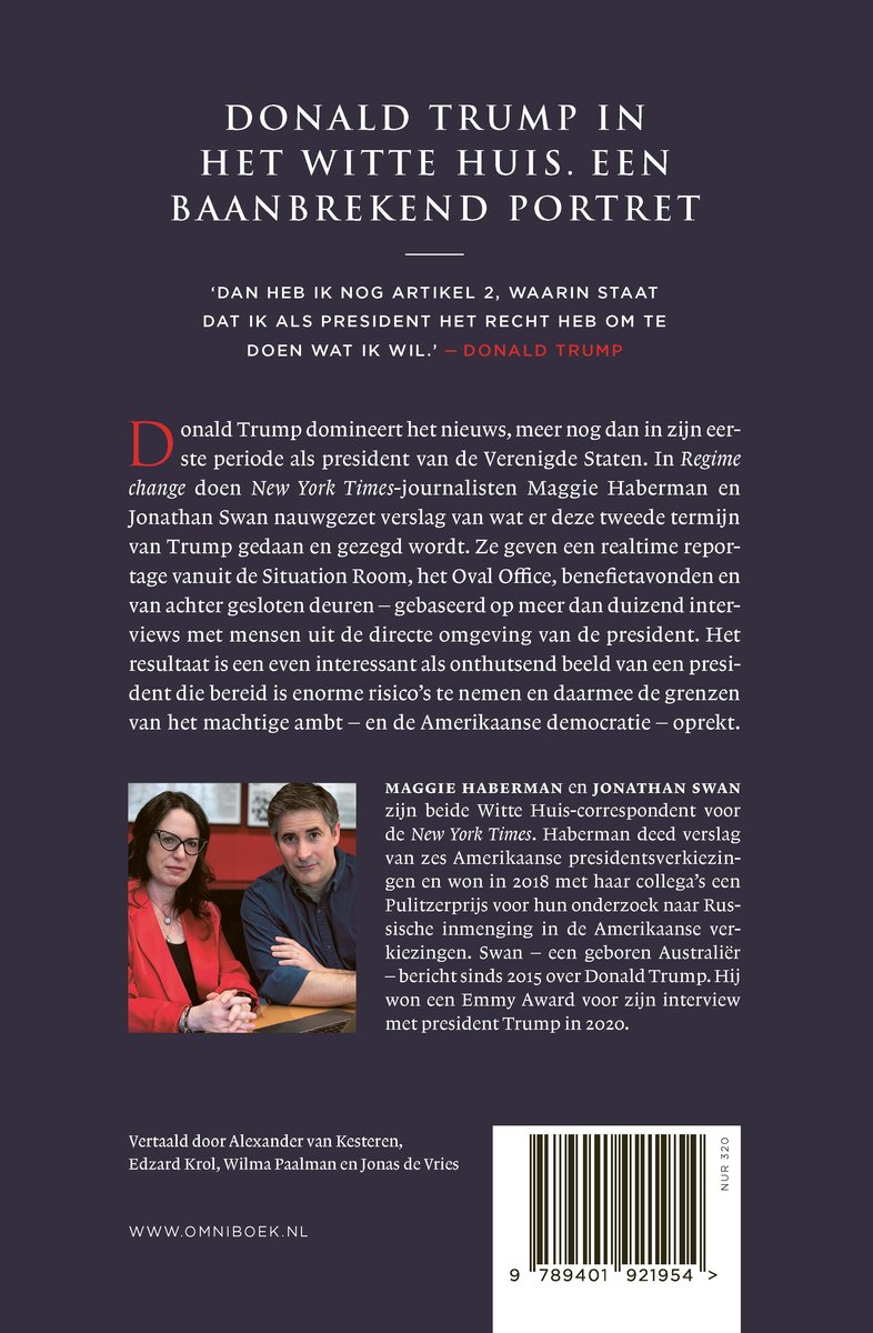 Achterkant van het boek "Donald Trump in het Witte Huis. Een baanbrekend portret." met foto van de auteurs.