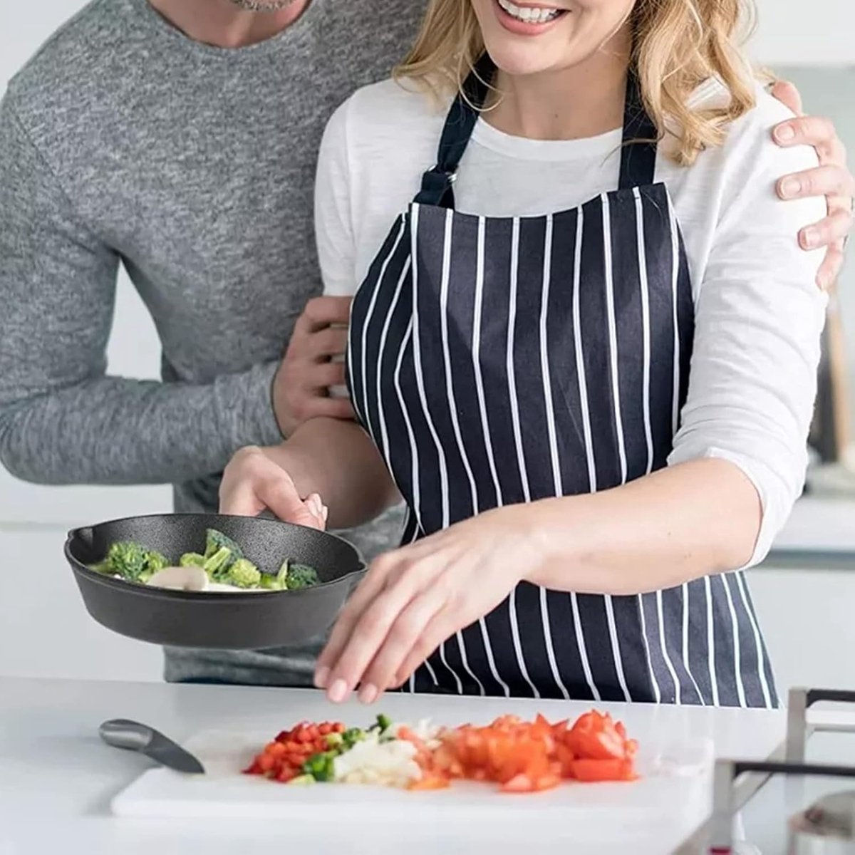 Gietijzeren Koekenpan - Antiaanbak Braadpan - Ontbijt Bereiden - Perfecte Warmteverdeling - 20cm Diameter - Zwart