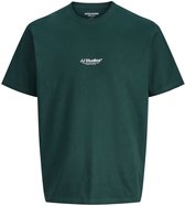 Donkergroen T-shirt met korte mouwen en witte 'JJ Studios' tekst op de borst, op een witte achtergrond.