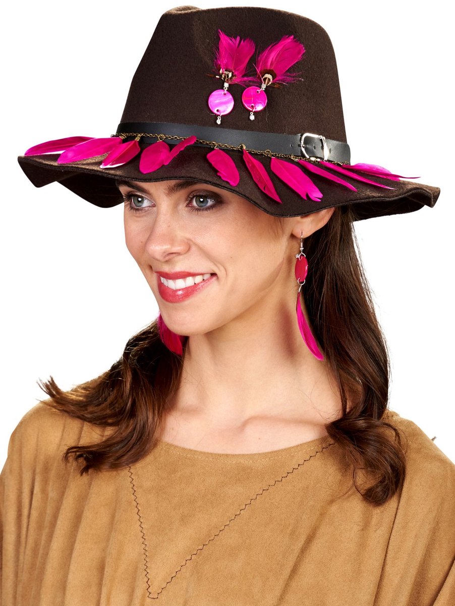 Cowboyhoed met verendecoratie