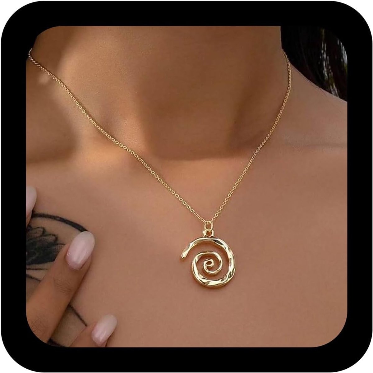 Chokerhalsketting met spiraal - gouden metalen schakel - minimalistisch ontwerp - perfect voor elke gelegenheid - ShopVlot