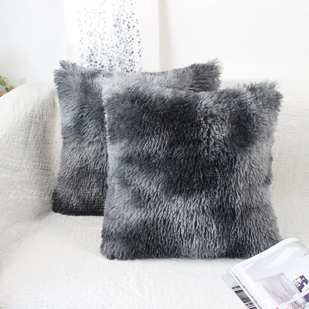 SnelShoppen - Set van 2 Donkergrijze Fluffy Kussenhoezen 45x45 cm - Luxe Faux Fur Cuddle Kussen Covers - Decoratieve Pluche Kussens voor Bank en Slaap