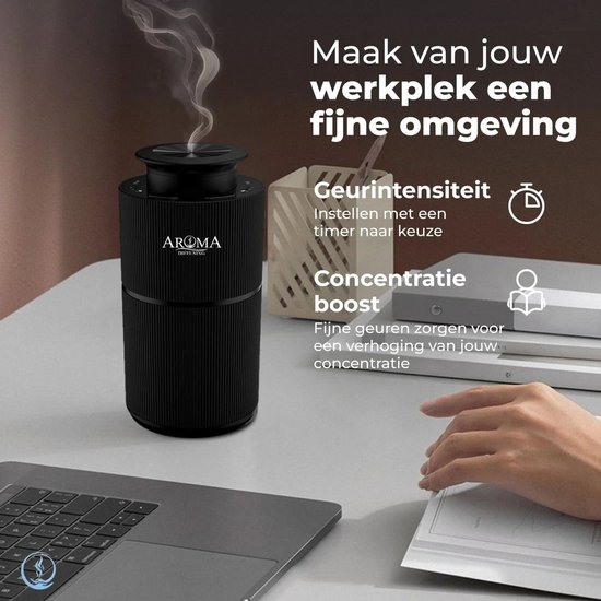 Zwarte, geribbelde Aroma diffuser op een bureau, ideaal voor concentratieboost.
