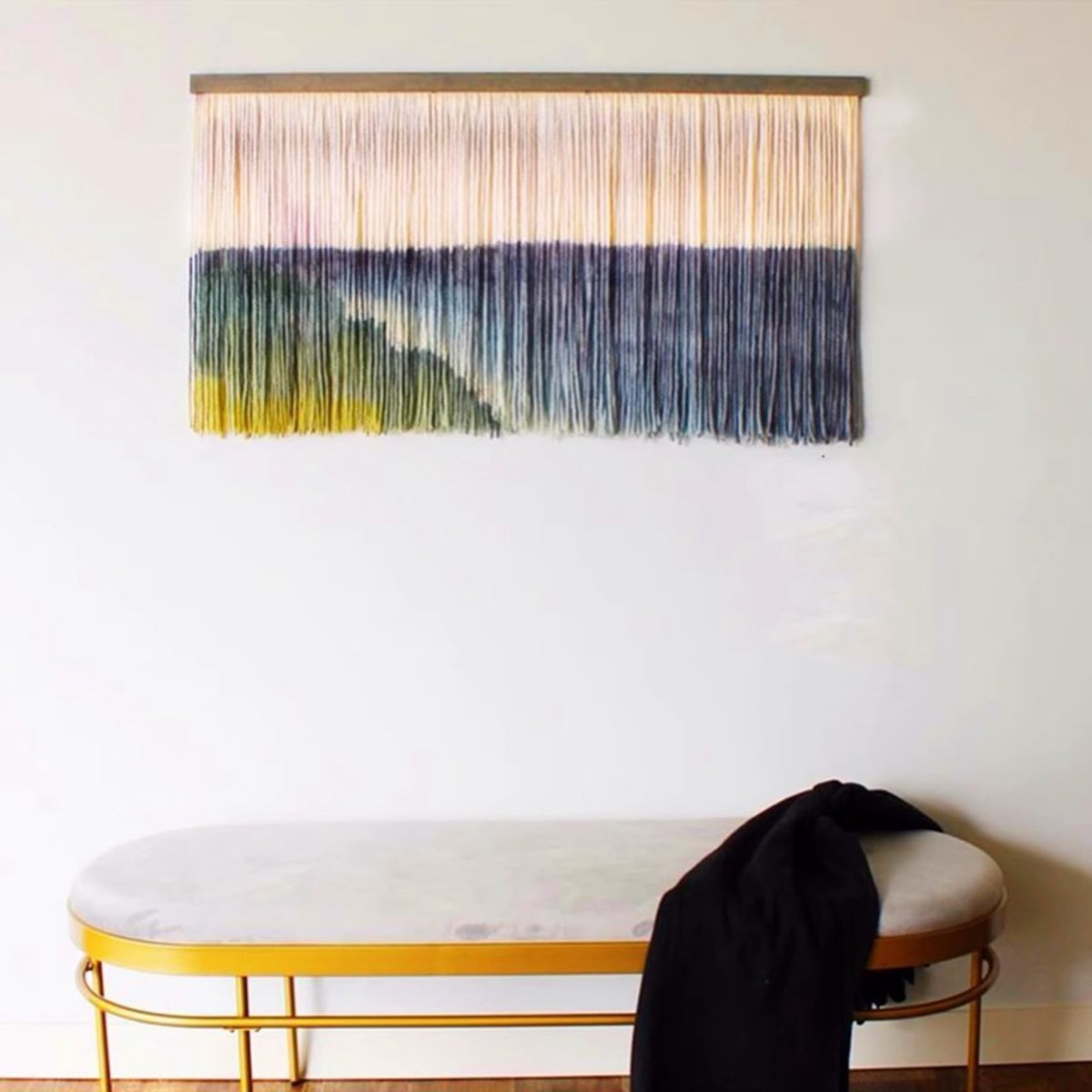 Grote Macrame Wanddecoratie - Handgemaakt met Tie-Dye Effect - 100x50cm