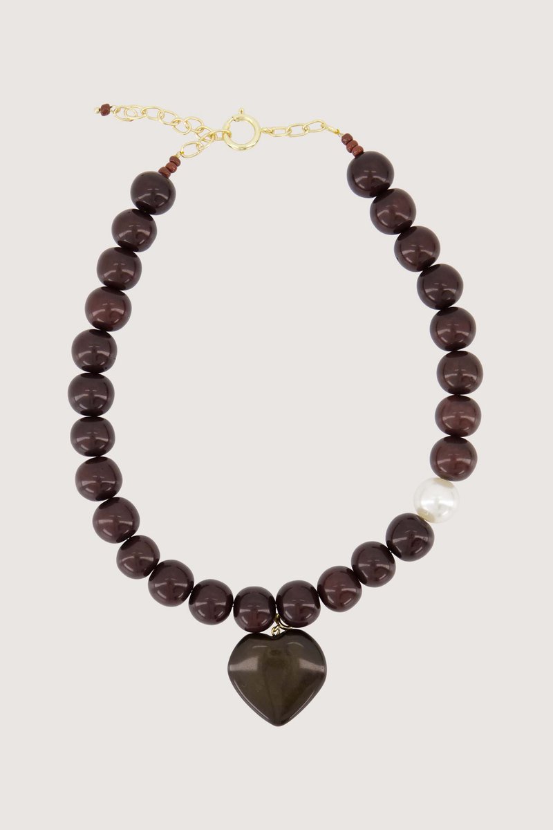 Zusss Chunky Bead Necklace With Heart Charm Resin / Metaal Dark Choco
