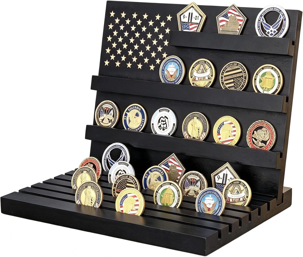 Houten medaillehouder met schuine standaard voor munten, ski-medaille en verzamelobjecten, ideaal voor het tentoonstellen van herinneringen