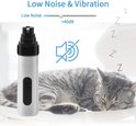 Witte nageltrimmer voor huisdieren, stille werking met laag geluidsniveau van minder dan 40 dB, met slapende kat op achtergrond.