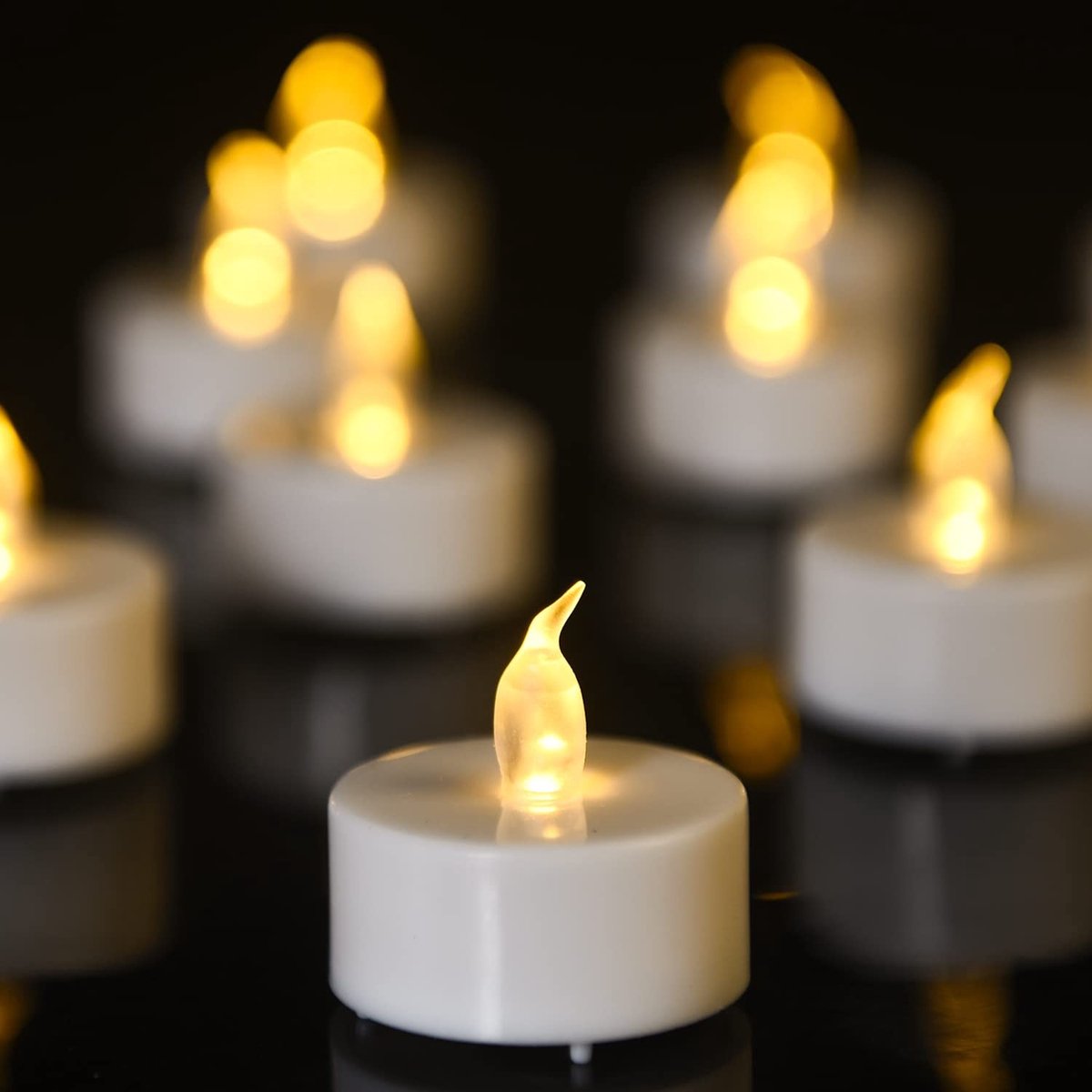 Omgoods - 100 Stuks Flameless LED Teelichtjes met Flicker Effect