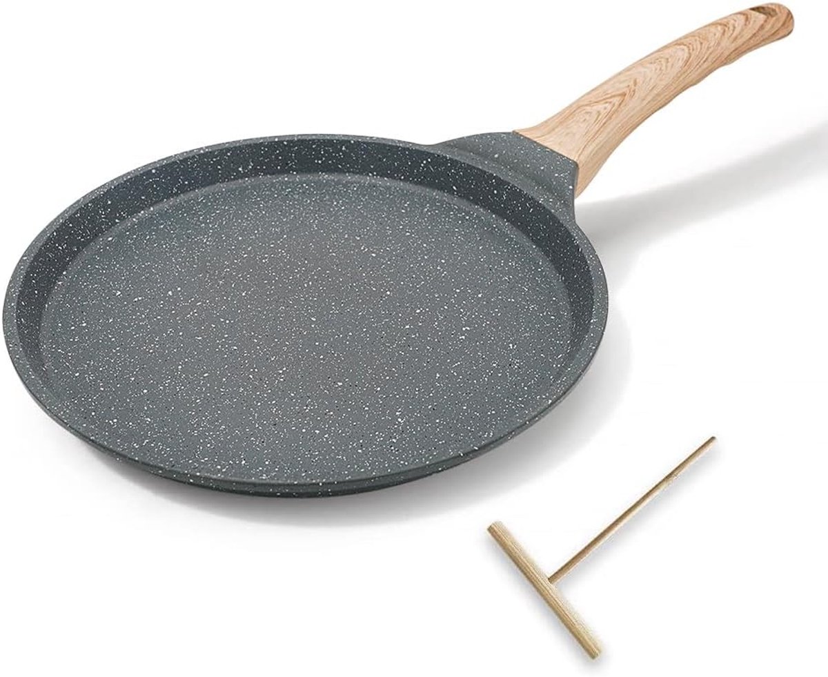 Pan met antiaanbaklaag, gegoten aluminium pannenkoekenpan 20 cm, geschikt voor inductie - Zwart | Crêpepan met antiaanbaklaag met deegverdeler; geschikt voor inductie voor gelijkmatig bakken.