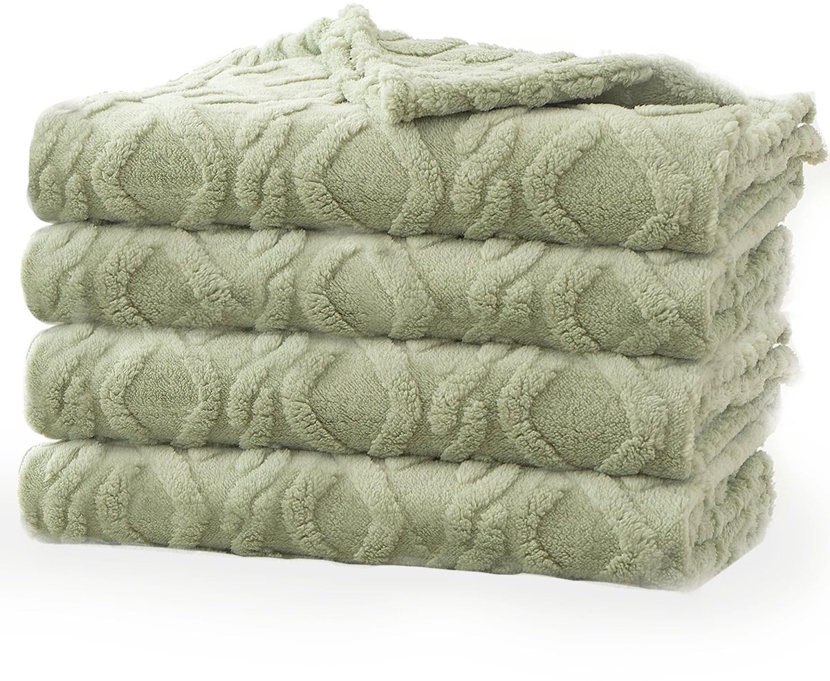 Dailygoods- Knuffeldeken Zacht - Onderhoudsvriendelijke Woondeken - Ideaal als Bankdeken/Sprei - 150 x 200 cm - Groen - Veelzijdig Geschenk - Deken