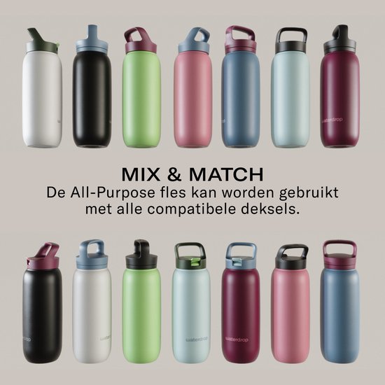 Een rij van tien waterflessen in verschillende kleuren met compatibele deksels.