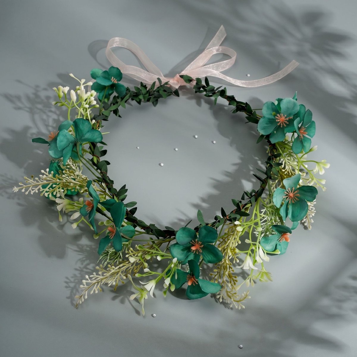 Kunstbloemen Hoofdkrans, Bloemencirkel Haarband met Satin‑Lint, Bruiloft & Fotoshoot Haaraccessoire,Groene bloemenkrans voor vakantiefotografie