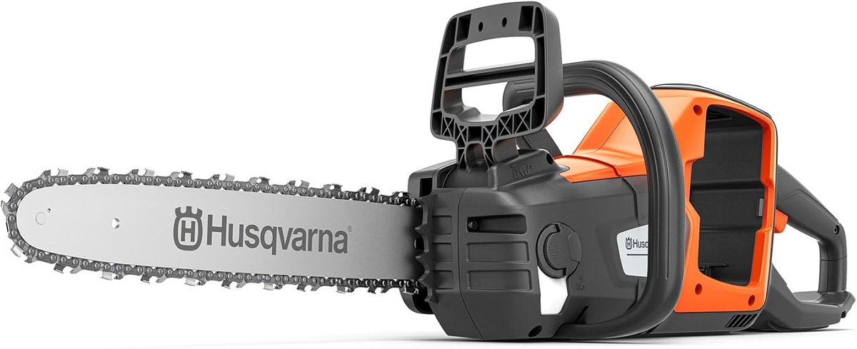 Husqvarna 230i accu-kettingzaag – krachtig, weerbestendig, eenvoudig te starten en emissievrij voor brandhout- en snoeiwerkzaamheden rondom het huis, inclusief accu en oplader.