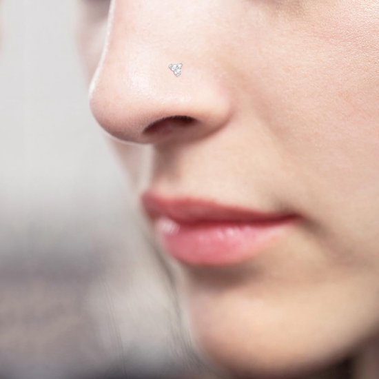 12 stuks 18G 20G neusringen roestvrij staal neuspiercing schroef met kubieke zirkonia neuspiercing sieraden — afbeelding 3