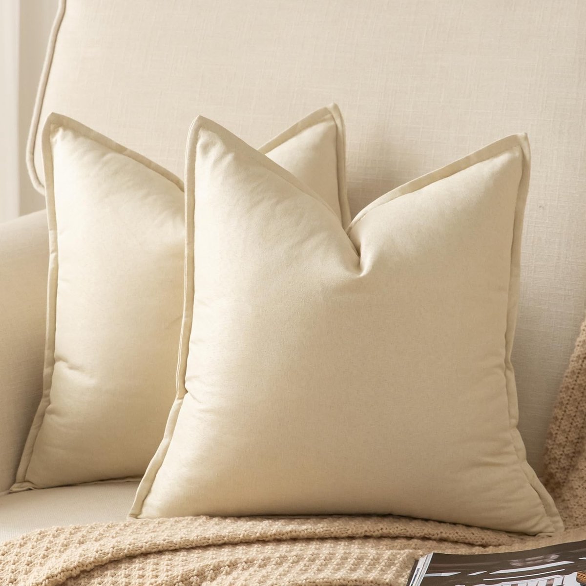 Omgoods - Set van 2 Decoratieve Linnen Kussenhoezen - 60 x 60 cm Beige