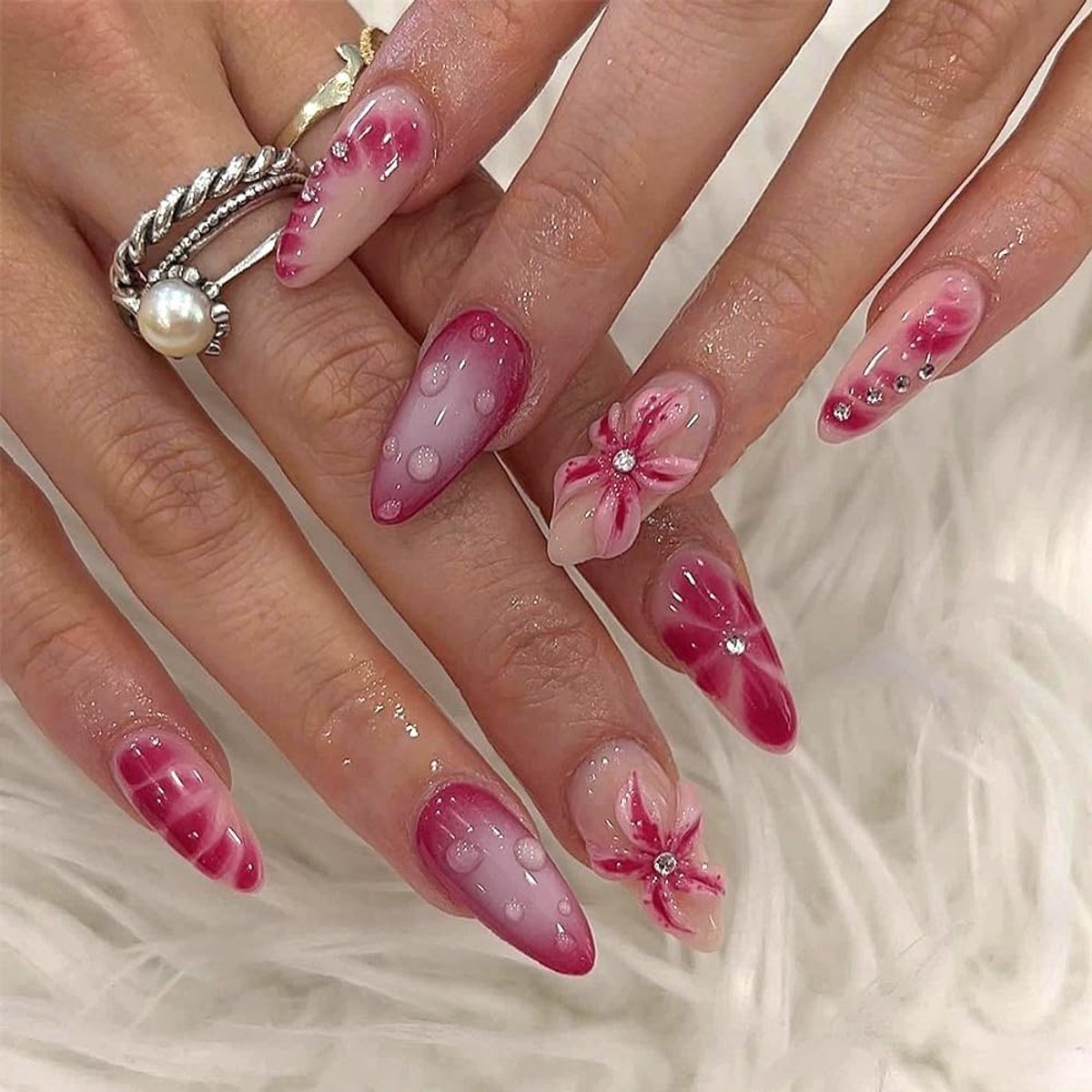24 stuks press-on nagels fonkelende bloemen en strass stenen design