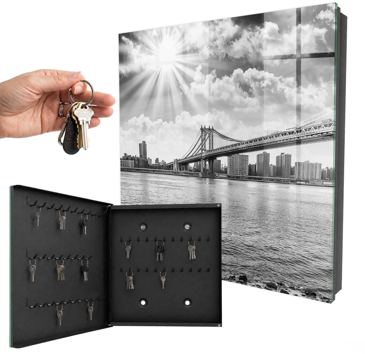 WallMuralia - Sleutelkast - 30x30x5 cm - met 50 haken - De Stad En De Brug Design Sleutelkastje - Zwart-Wit Sleutelbox - Linksopenend - Zwart interieur