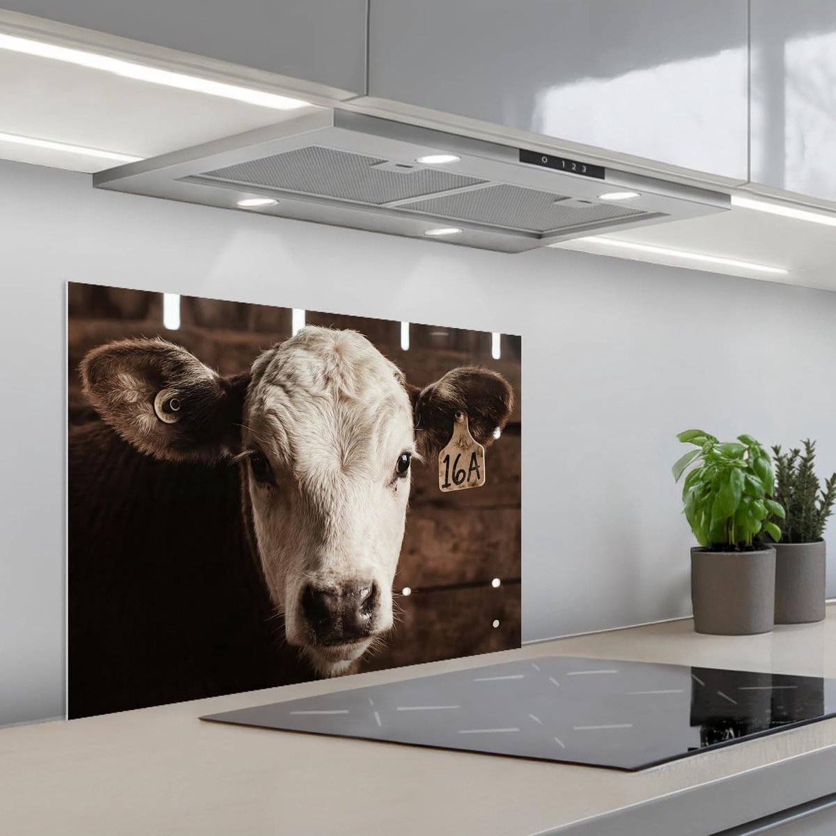 Keukenachterwand 50x70 cm zelfklevend keuken decoratie accessories home kitchen spatscherm Kalf - Oormerk - Houten stal