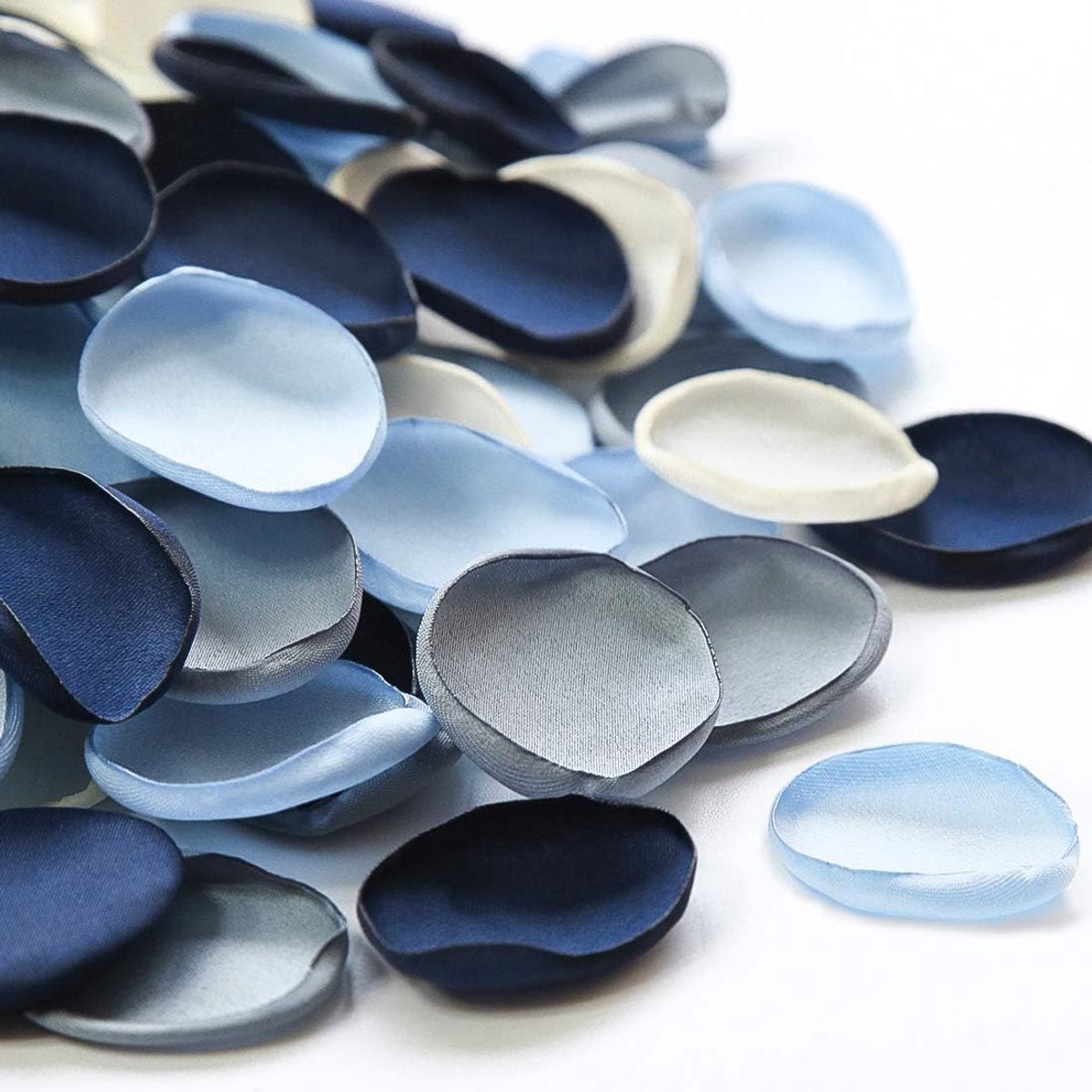 200 kunstmatige rozenblaadjes van polyester – ca. 3-4 cm per stuk – Perfect voor herfstthema's en bruiloften – Vintage blauwe mix – Geschikt voor bruidsmeisjes, kerst, tafellopers en tafeldecoraties