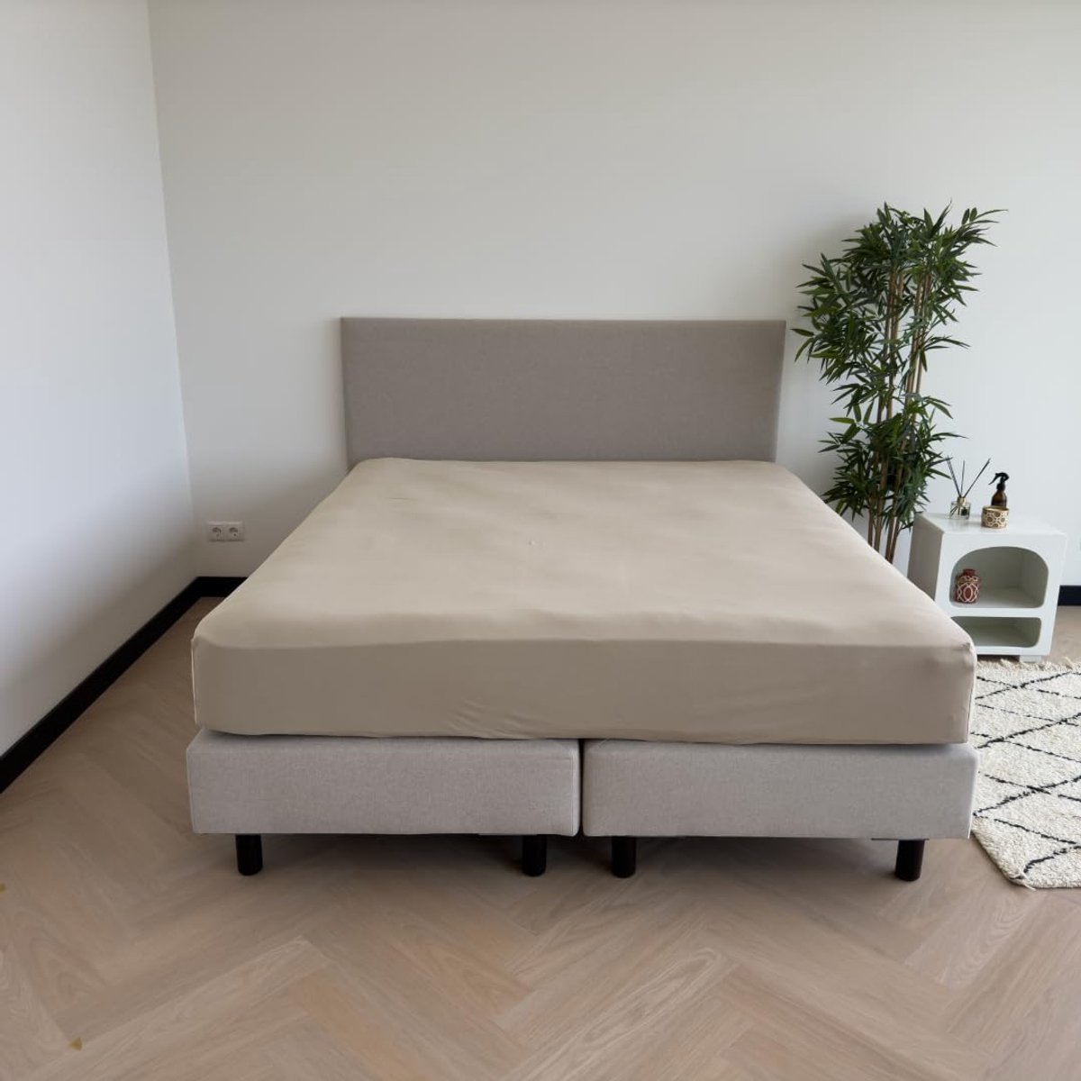 Tara Hoeslaken Jersey Stretch - 90-100x200-220cm - Matrasdikte 35cm - Rondom Elastiek - Biologisch Katoen - Strijkvrij - Taupe