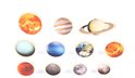 Zon, Aarde, Saturnus met ringen, Jupiter en andere planeten van het zonnestelsel