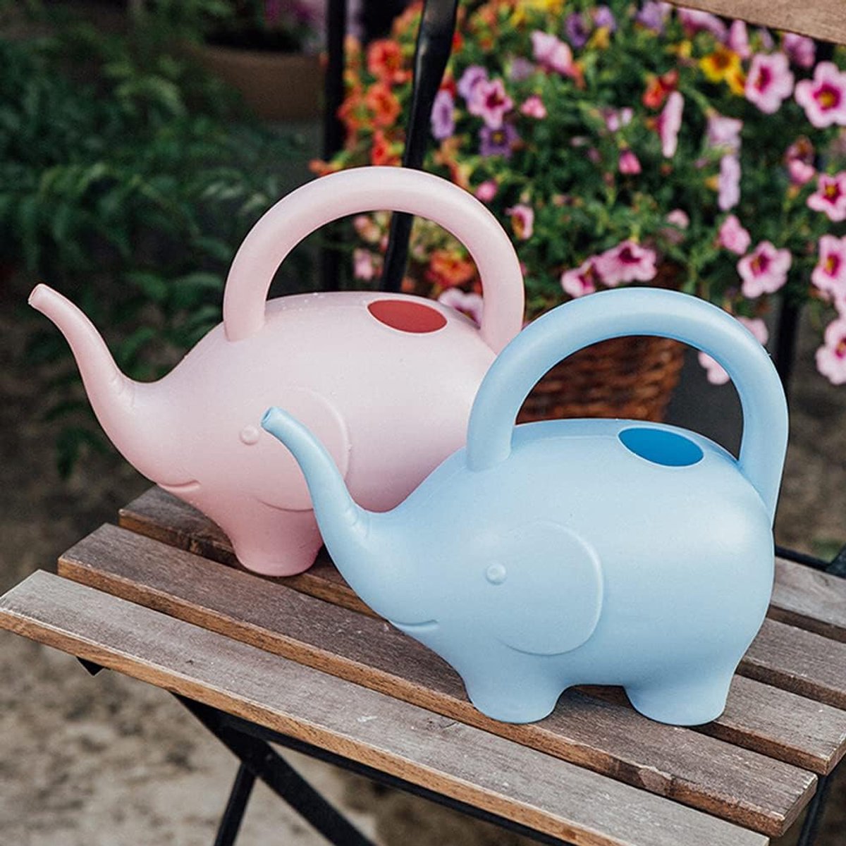 SnelShoppen - Roze 1.5L Gietkan van Plastic voor Tuinplanten, Schattige en Lichte Gieter voor Indoor en Outdoor Gebruik, Perfect voor Volwassen Olifan