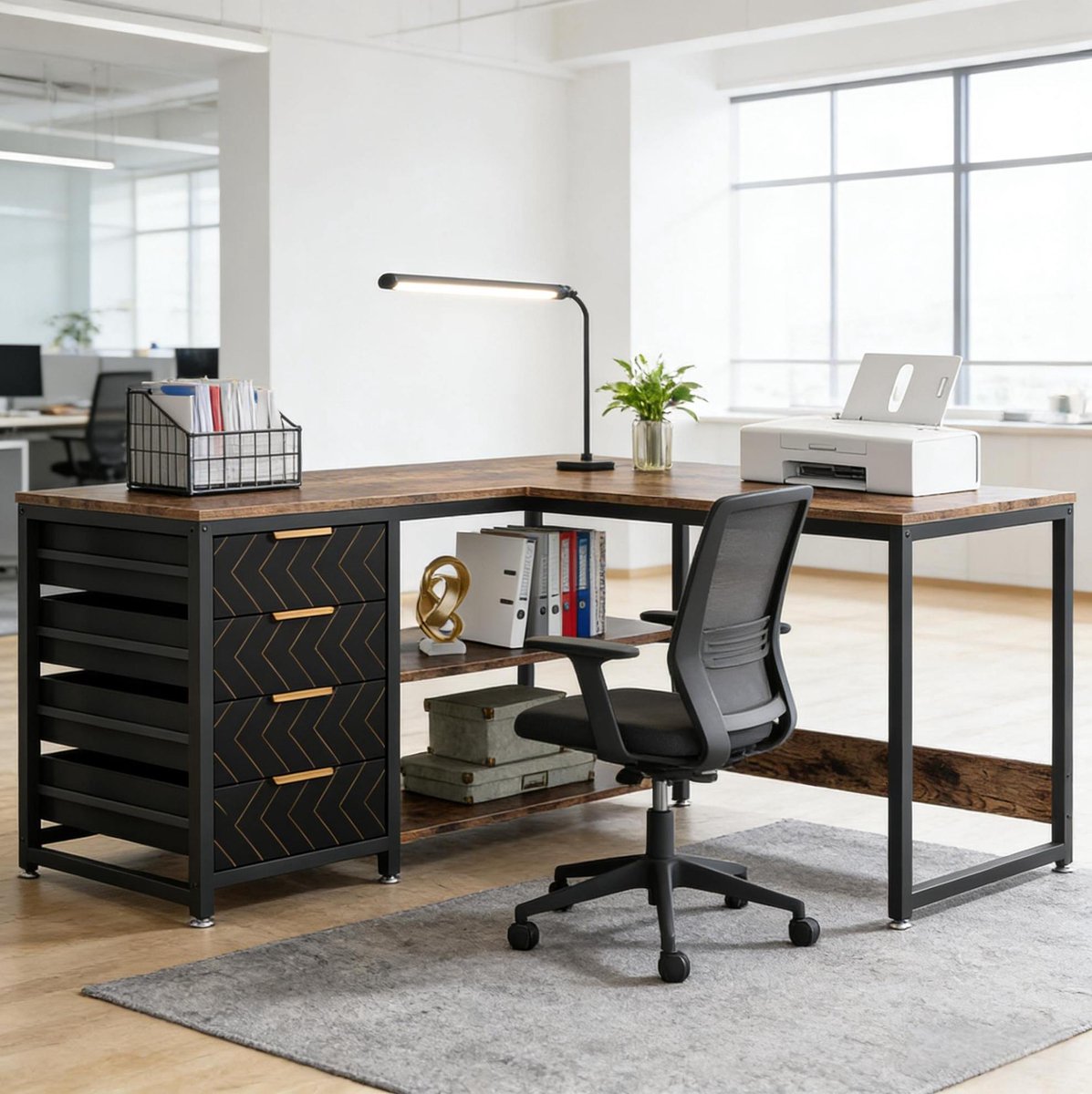 REDOM - Hoekbureau - L-vormig en omkeerbaar - Met 2 lagen opbergrek en 4 lades - Industriële stijl - Thuiswerkplek - Metaal en spaanplaat - Zwart - Bruin - 150 x 110 x 75 cm