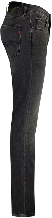 Zijaanzicht van Replay jeans in verweerd grijs denim.