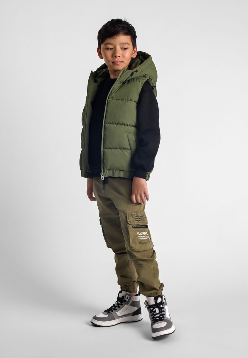 Minoti gewatteerde bodywarmer jongens met capuchon gevoerd kaki Creme