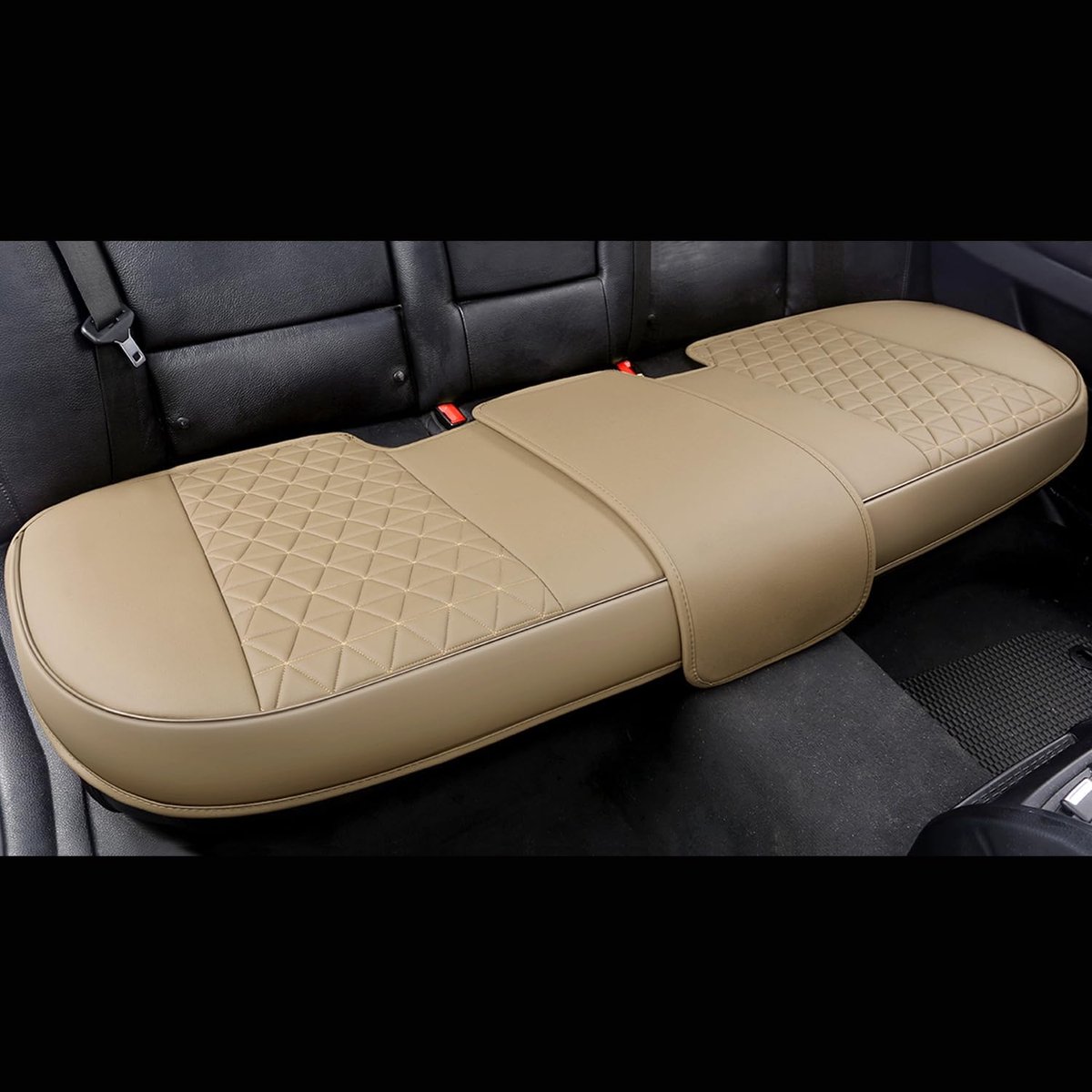 Panther PU lederen stoelbekleding auto achterbank, geschikt voor 90% van alle 4-deurs auto's, driehoekig gewatteerd - beige