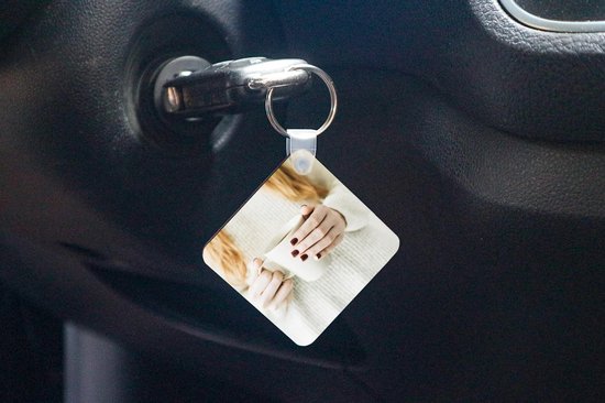 Porte-clés - Femme - Pull - Café - Plastique