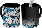 Magische Mok - Foto op Warmte Mokken - Koffiemok - Blauw met wit camouflage patroon - Magic Mok - Beker - 350 ML - Theemok