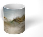 Mok - Zandduinen onder een bewolkte lucht - 350 ML - Beker