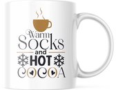 Kerst Mok met tekst: Warm Socks and Hot Cocoa | Kerst Decoratie | Kerst Versiering | Grappige Cadeaus | Koffiemok | Koffiebeker | Theemok | Theebeker