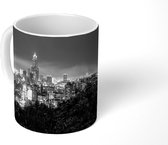 Mok - Het stadsgezicht van het Aziatische Kaohsiung in Taiwan - zwart wit - 350 ML - Beker