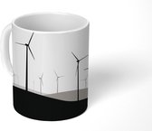 Mok - de silhouetten van windmolens op heuvels - 350 ML - Beker