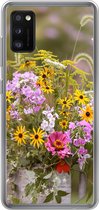 Geschikt voor Samsung Galaxy A41 hoesje - Bloemen - Gieter - Kleur - Siliconen Telefoonhoesje