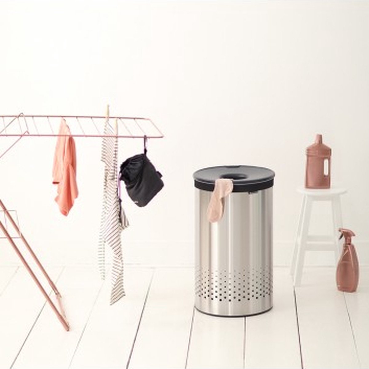 Brabantia Panier à linge 60L avec couvercle en liège et sac à