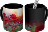 Magische Mok - Foto op Warmte Mok - Landschap met papavers in de ochtend - 350 ML