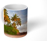 Mok - Palmbomen op het strand van Maui bij zonsondergang - 350 ML - Beker