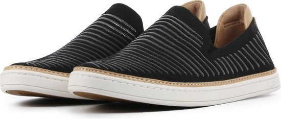 UGG Vrouwen Instapschoenen - Sammy chevron ii - Zwart - Maat 38 | bol.com