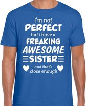 Freaking awesome Sister / zus cadeau t-shirt blauw heren L
